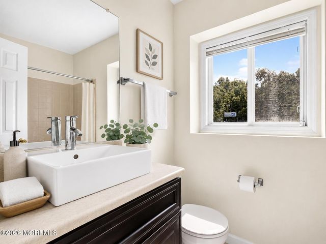 1 Cherry Creek Drive, Matawan, NJ 07747