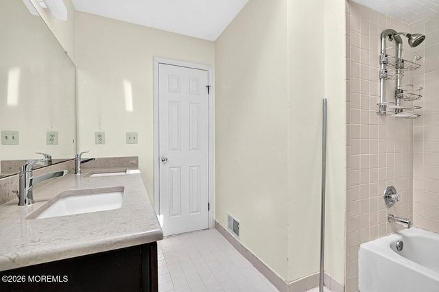 1 Cherry Creek Drive, Matawan, NJ 07747