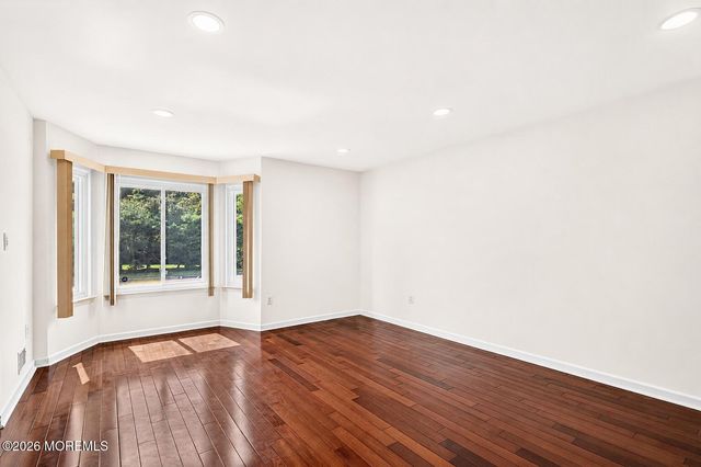 1 Cherry Creek Drive, Matawan, NJ 07747