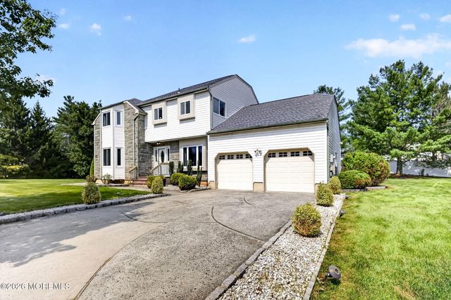 1 Cherry Creek Drive, Matawan, NJ 07747