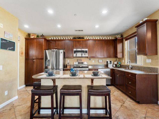 1412 Calabria, Santee, CA 92071