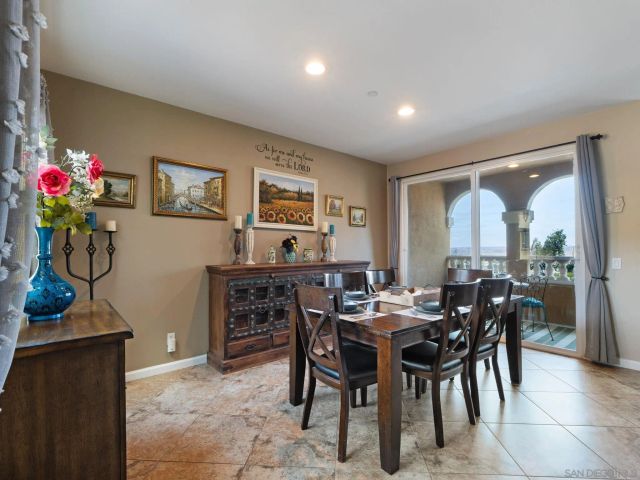 1412 Calabria, Santee, CA 92071