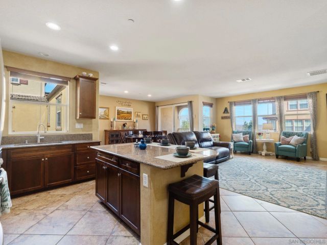 1412 Calabria, Santee, CA 92071