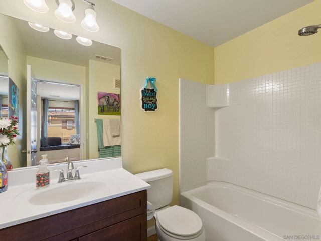 1412 Calabria, Santee, CA 92071