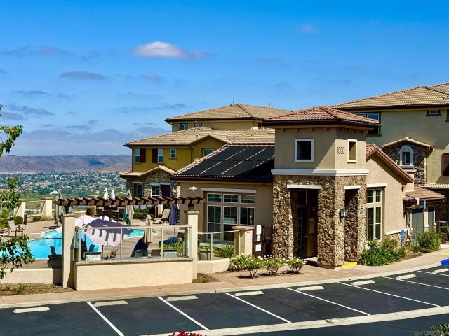 1412 Calabria, Santee, CA 92071