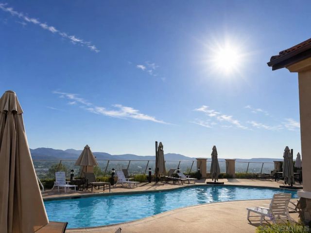 1412 Calabria, Santee, CA 92071