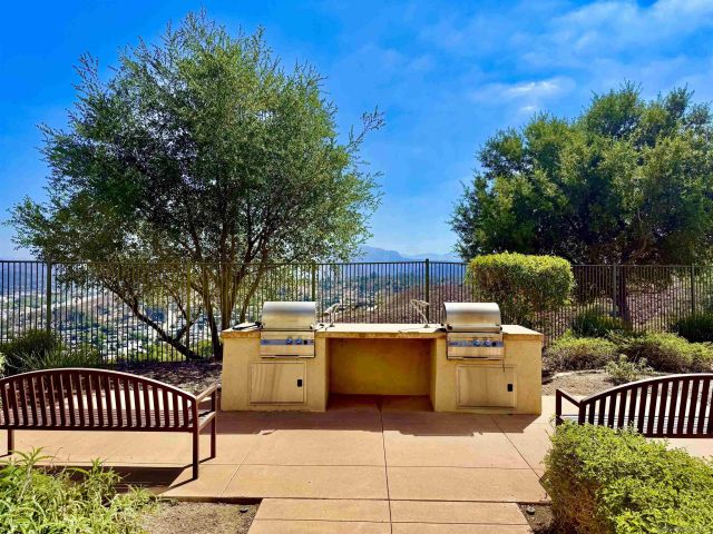 1412 Calabria, Santee, CA 92071