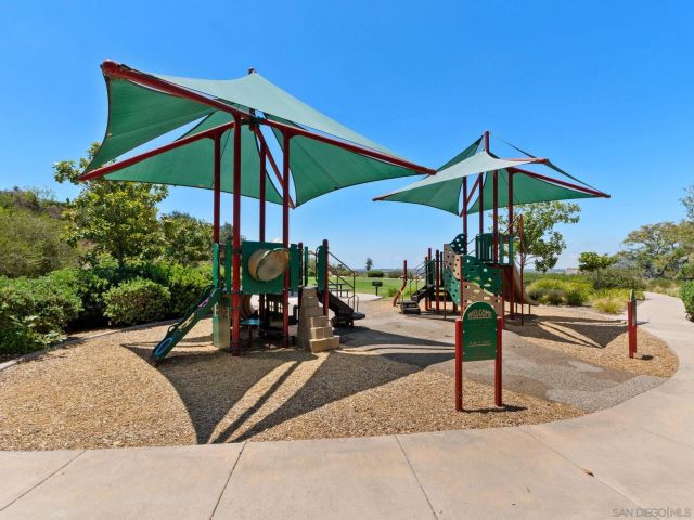 1412 Calabria, Santee, CA 92071
