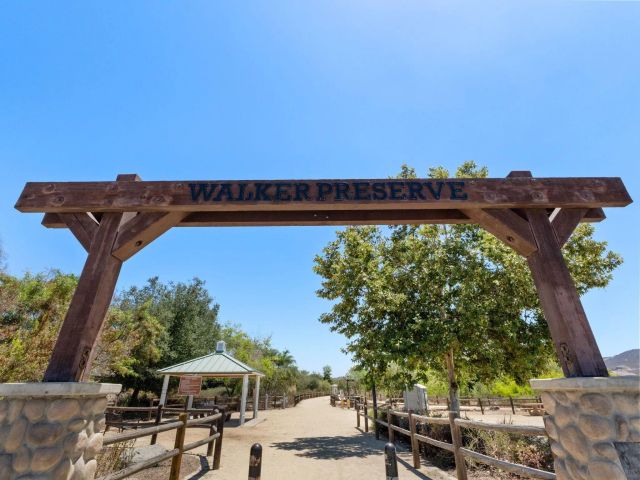1412 Calabria, Santee, CA 92071