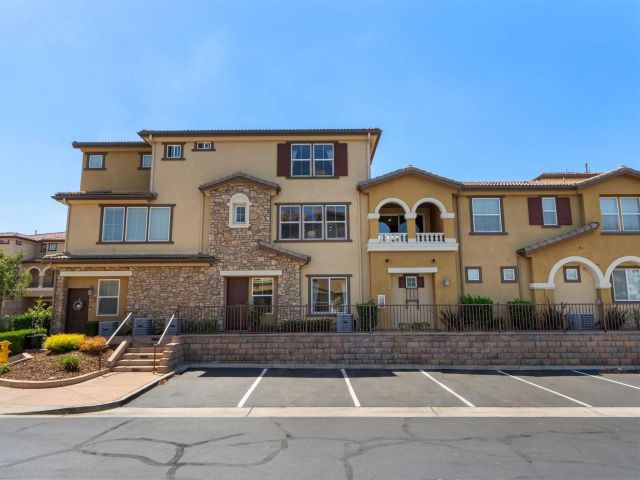 1412 Calabria, Santee, CA 92071