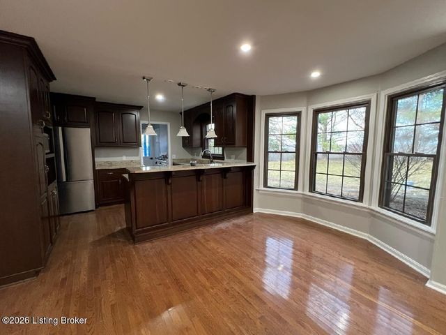 225 Donna Ave, Taylorsville, KY 40071