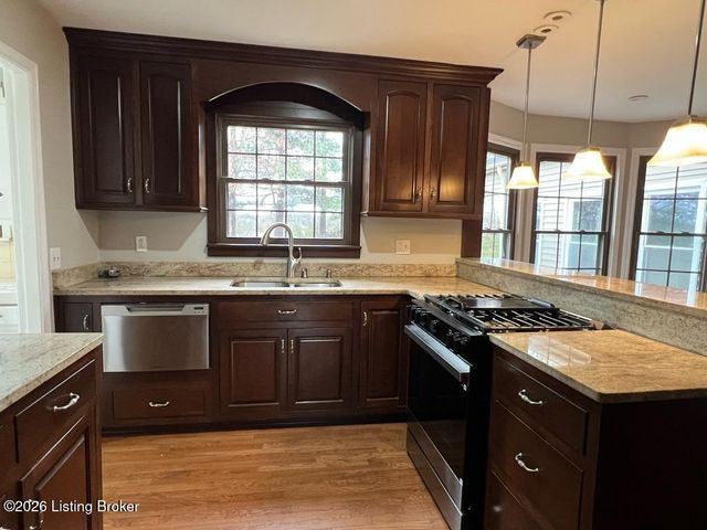 225 Donna Ave, Taylorsville, KY 40071