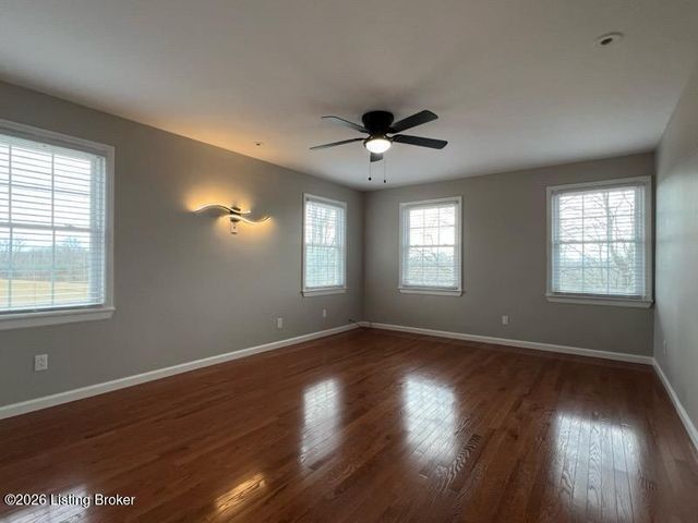 225 Donna Ave, Taylorsville, KY 40071