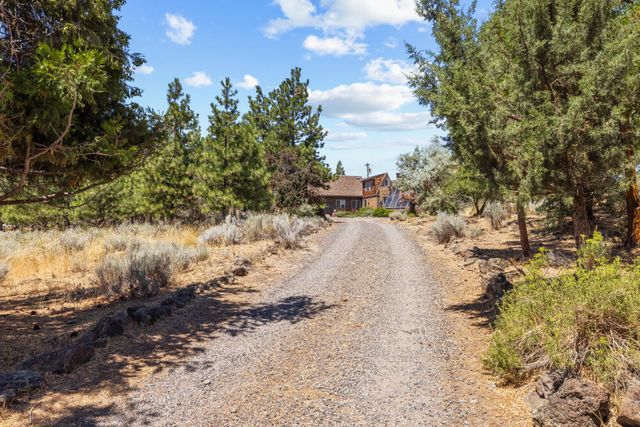 910 Laurel Street, Klamath Falls, OR 97601