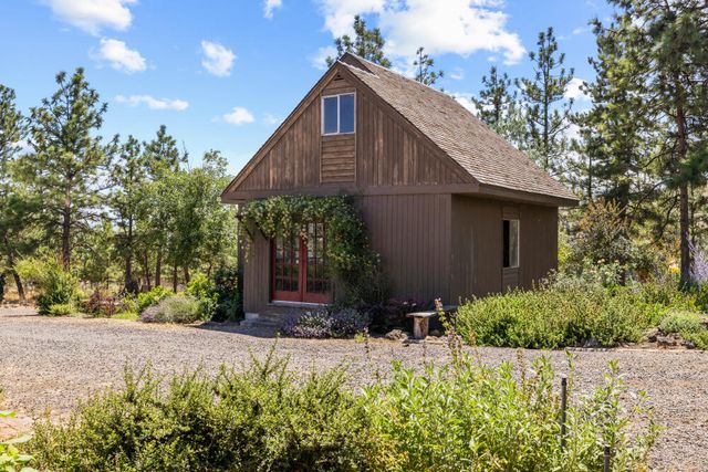 910 Laurel Street, Klamath Falls, OR 97601