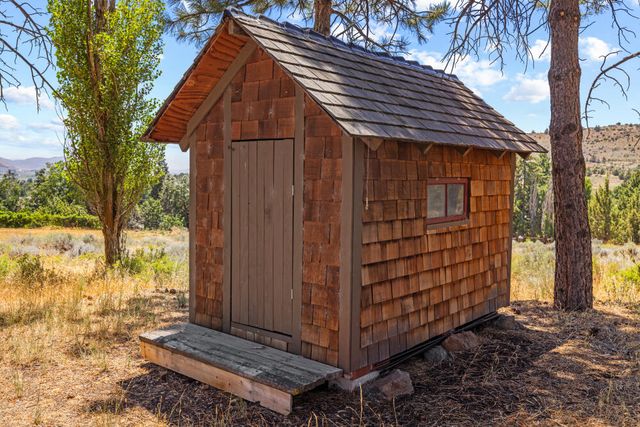 910 Laurel Street, Klamath Falls, OR 97601