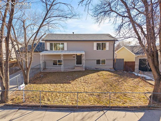 3675 Darkwood Place, Colorado Springs, CO 80910