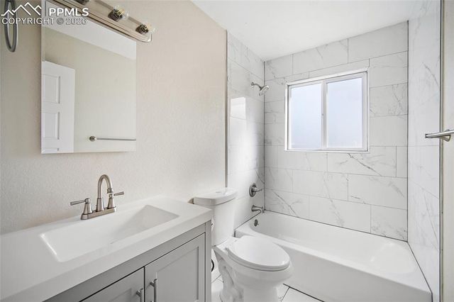 3675 Darkwood Place, Colorado Springs, CO 80910