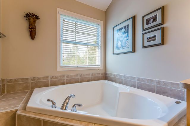 1257 Bicentennial Parkway, Pittsfield Charter Twp, MI 48108