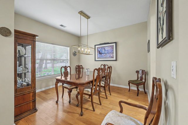 561 Pointe Of Oaks Road, Summerville, SC 29485