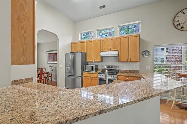 561 Pointe Of Oaks Road, Summerville, SC 29485