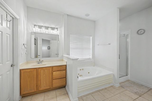 561 Pointe Of Oaks Road, Summerville, SC 29485