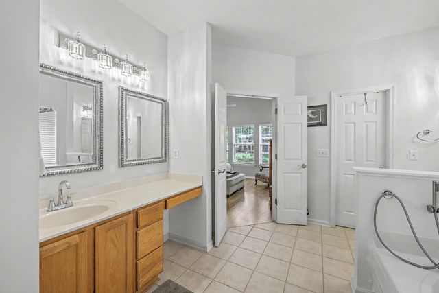 561 Pointe Of Oaks Road, Summerville, SC 29485