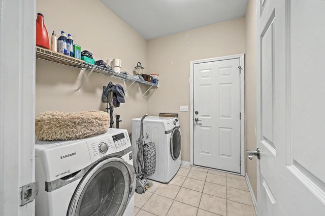561 Pointe Of Oaks Road, Summerville, SC 29485
