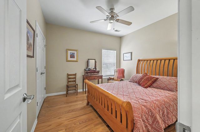 561 Pointe Of Oaks Road, Summerville, SC 29485