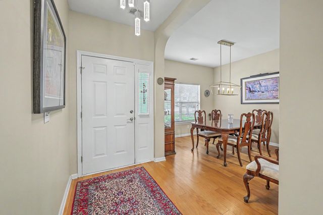 561 Pointe Of Oaks Road, Summerville, SC 29485