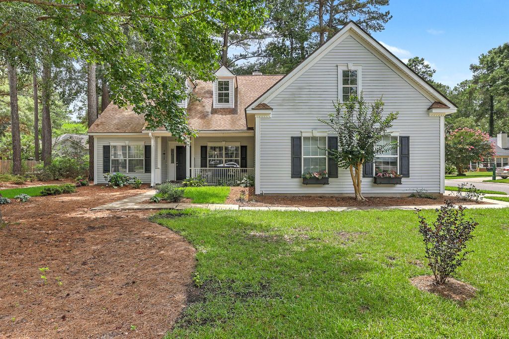 561 Pointe Of Oaks Road, Summerville, SC 29485