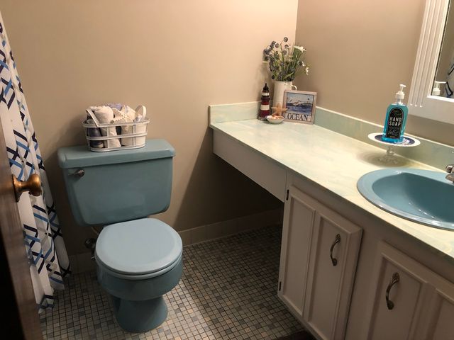 11277 S Roberts Road S E, Palos Hills, IL 60465