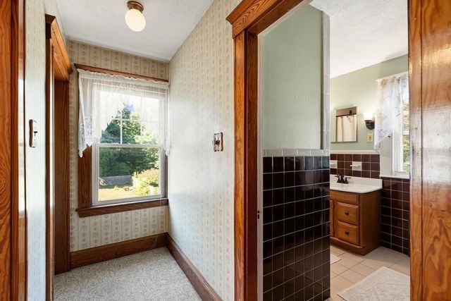 13 Lynnfield Street, Peabody, MA 01960