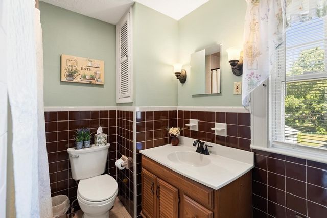 13 Lynnfield Street, Peabody, MA 01960