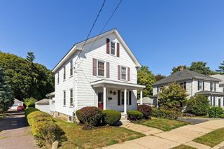 13 Lynnfield Street, Peabody, MA 01960