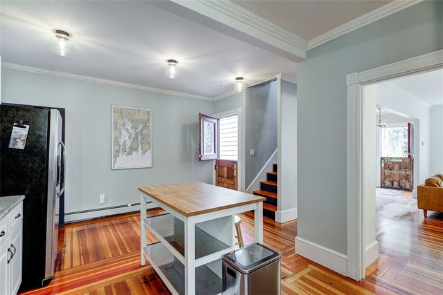 7 Division Street, Newport, RI 02840