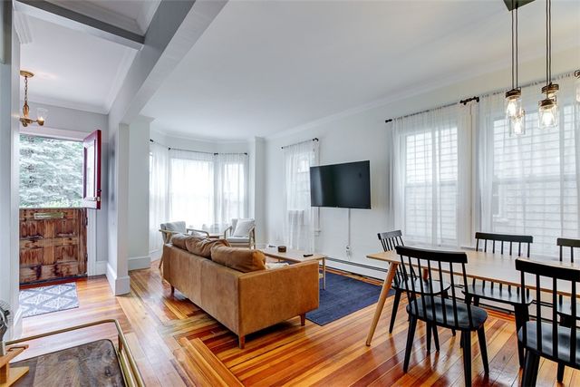 7 Division Street, Newport, RI 02840