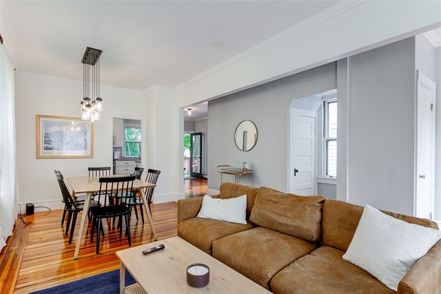 7 Division Street, Newport, RI 02840