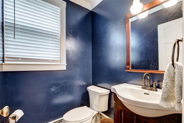 7 Division Street, Newport, RI 02840