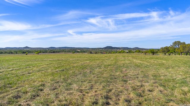 0001 Clearwater, Comfort, TX 78013