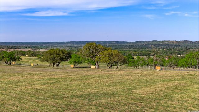 0001 Clearwater, Comfort, TX 78013