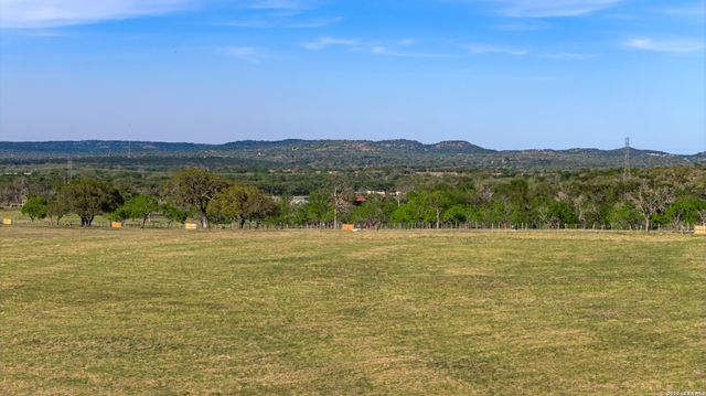 0001 Clearwater, Comfort, TX 78013