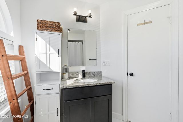 24 Karen Drive, Tinton Falls, NJ 07753