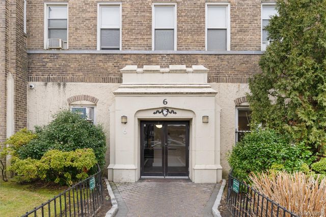 472 Gramatan Avenue Bldg 6 Bldg 6, Unit BB4, Mount Vernon, NY 10552