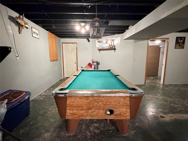 716 S 5th Avenue E, Newton, IA 50208