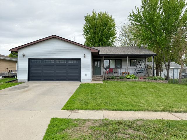 716 S 5th Avenue E, Newton, IA 50208