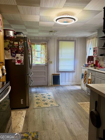 41 Blackwell Drive, Cleveland, GA 30528