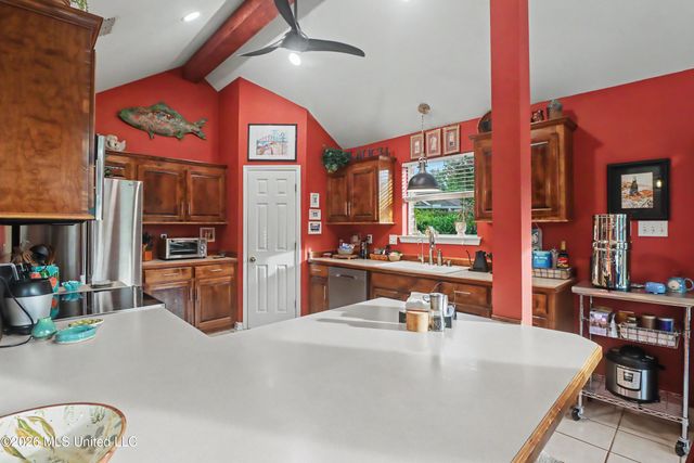 15385 Lakeview Court, Gulfport, MS 39503