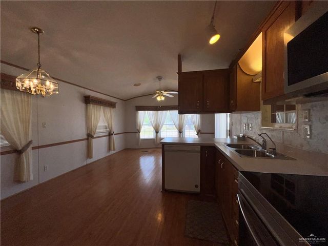 98 Lampshire Avenue, Mission, TX 78572