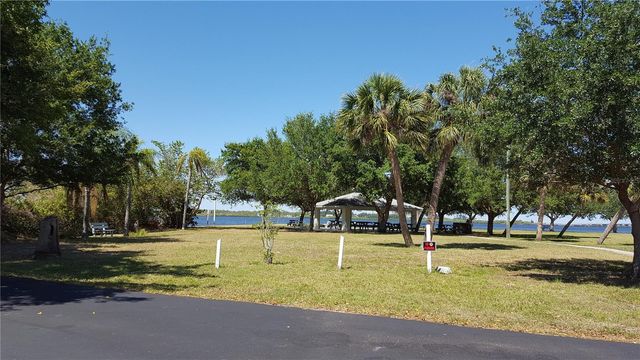 2539 DIXON TERRACE, Port Charlotte, FL 33981